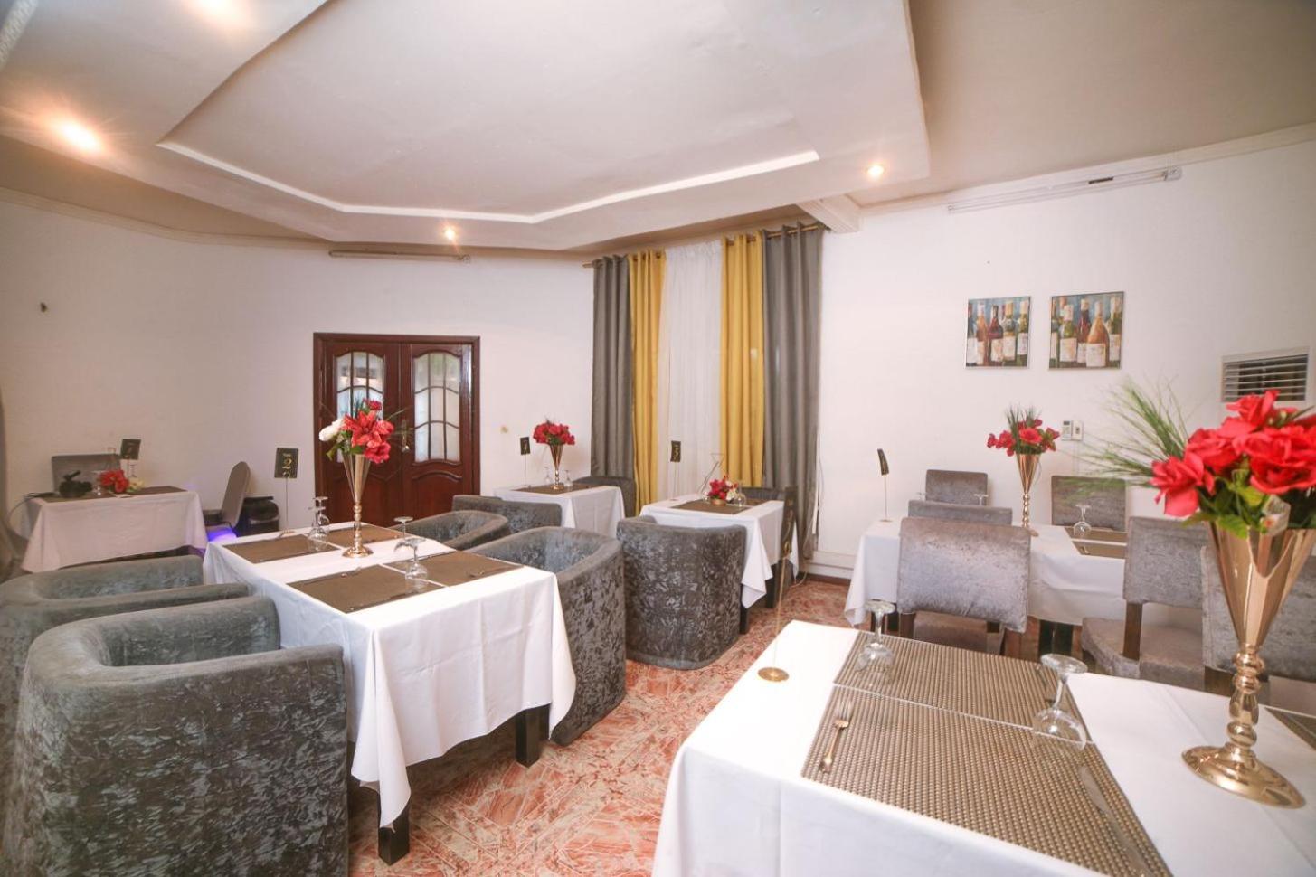 Les Residences De La Providence - Appart Hotel Yaoundé Dış mekan fotoğraf